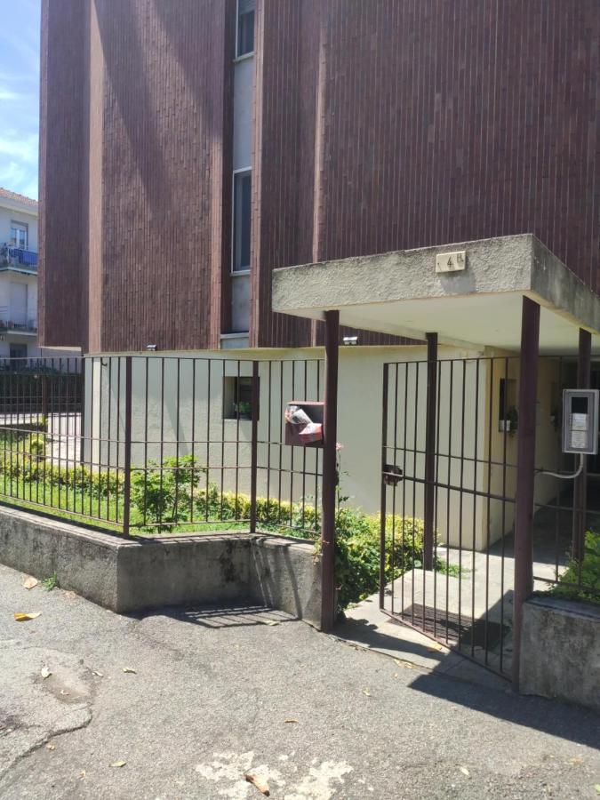 Appartamento C&Y Torelli 1 Novara Kültér fotó